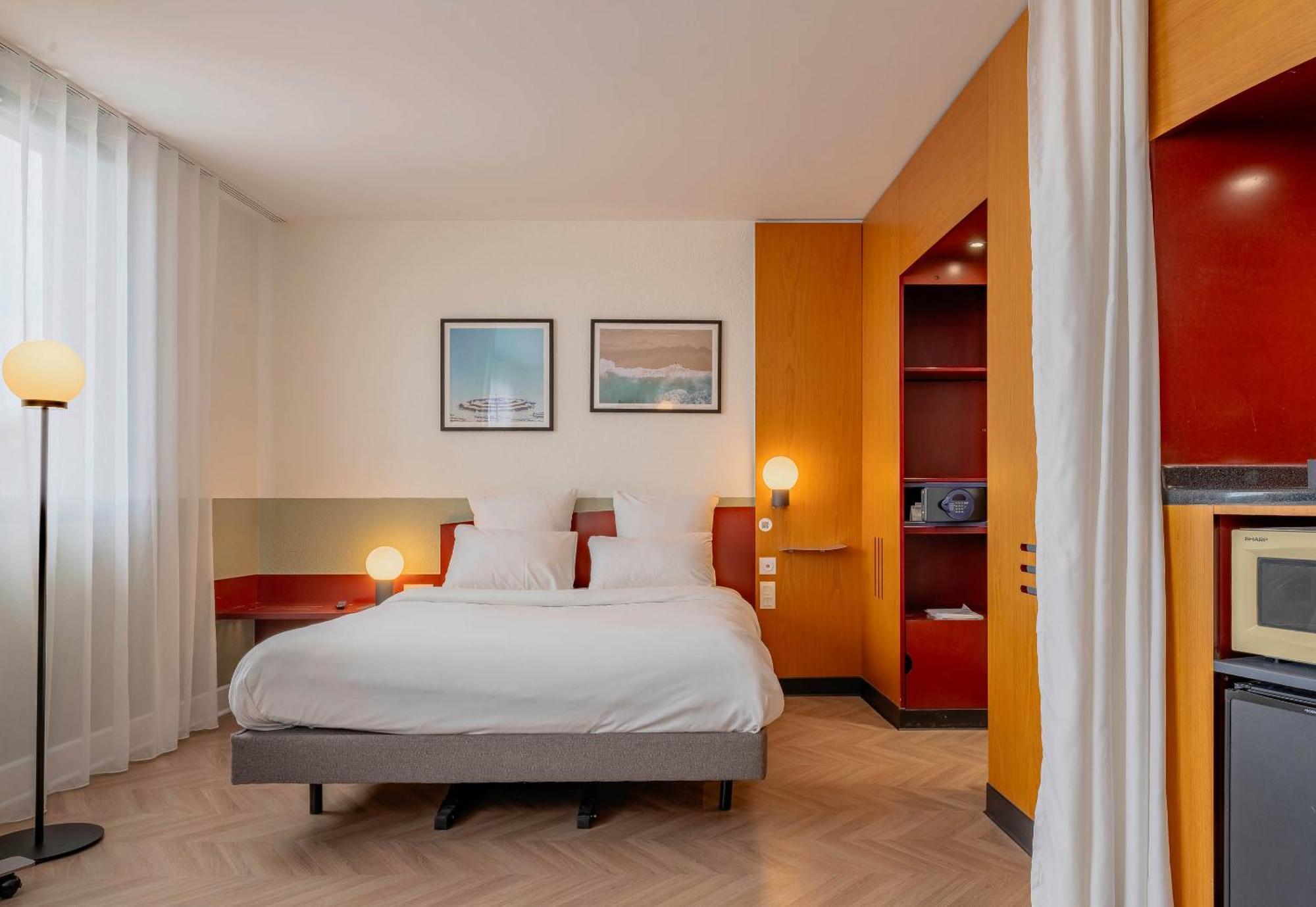 B&B Hotel Calais Terminal Cite Europe 4 Etoiles Кокель Екстер'єр фото